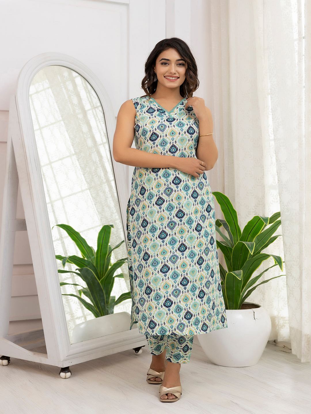 Multi Color Printed Straight Kurta With Trouser