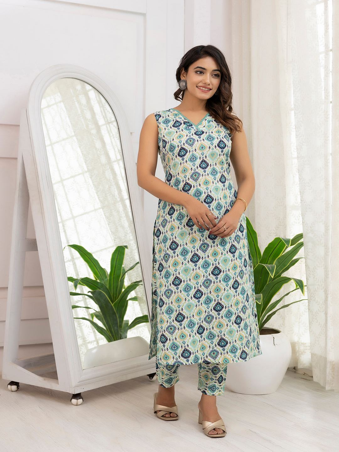 Multi Color Printed Straight Kurta With Trouser