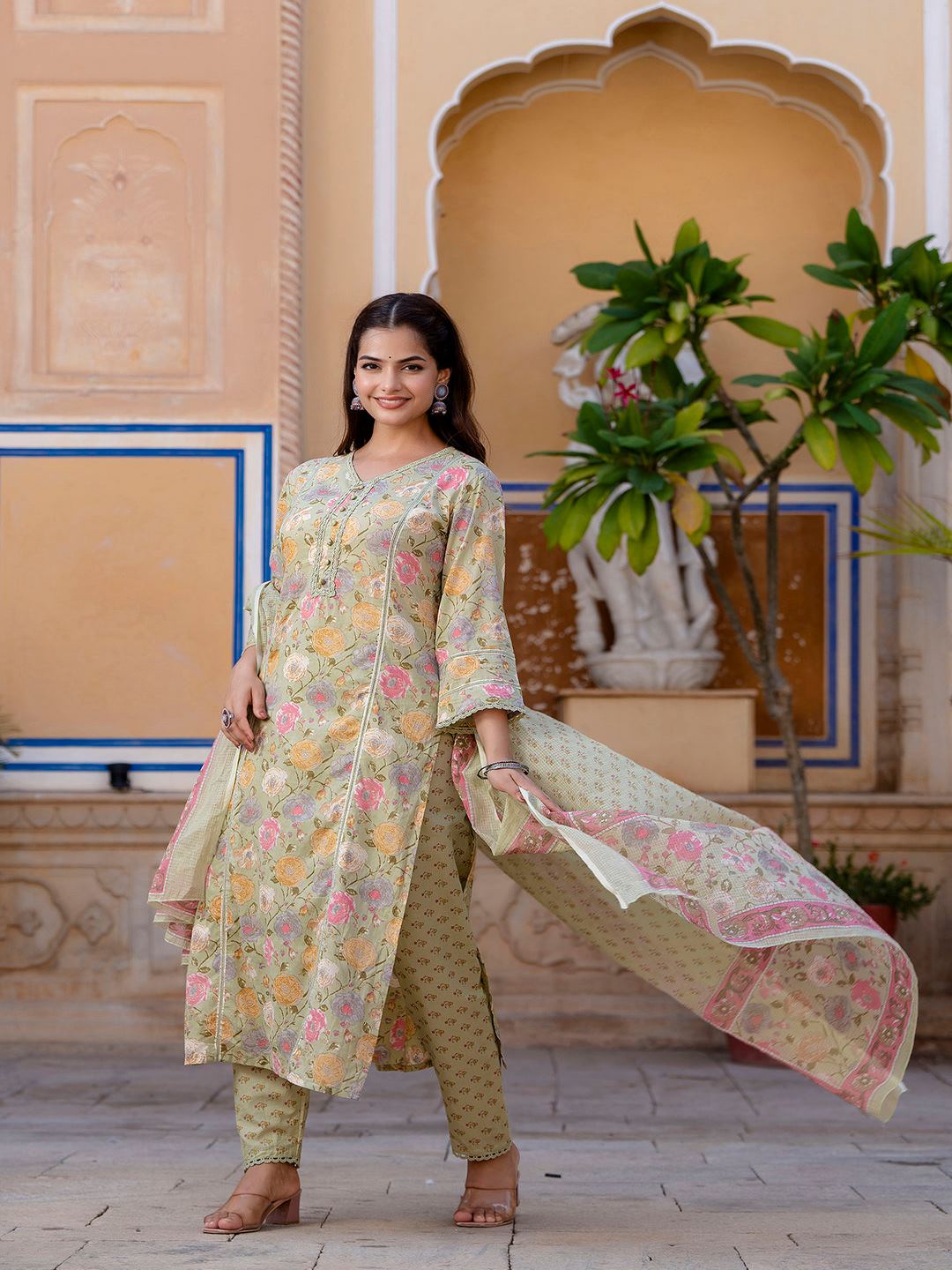 Green Printed Straight Kurta And Trouser With Dupatta