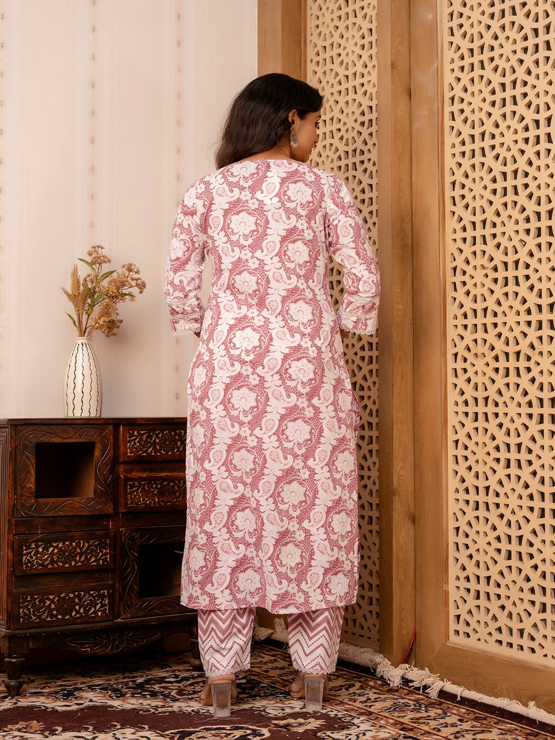 Mauve Floral Printed Straight Kurta And Trouser With Dupatta