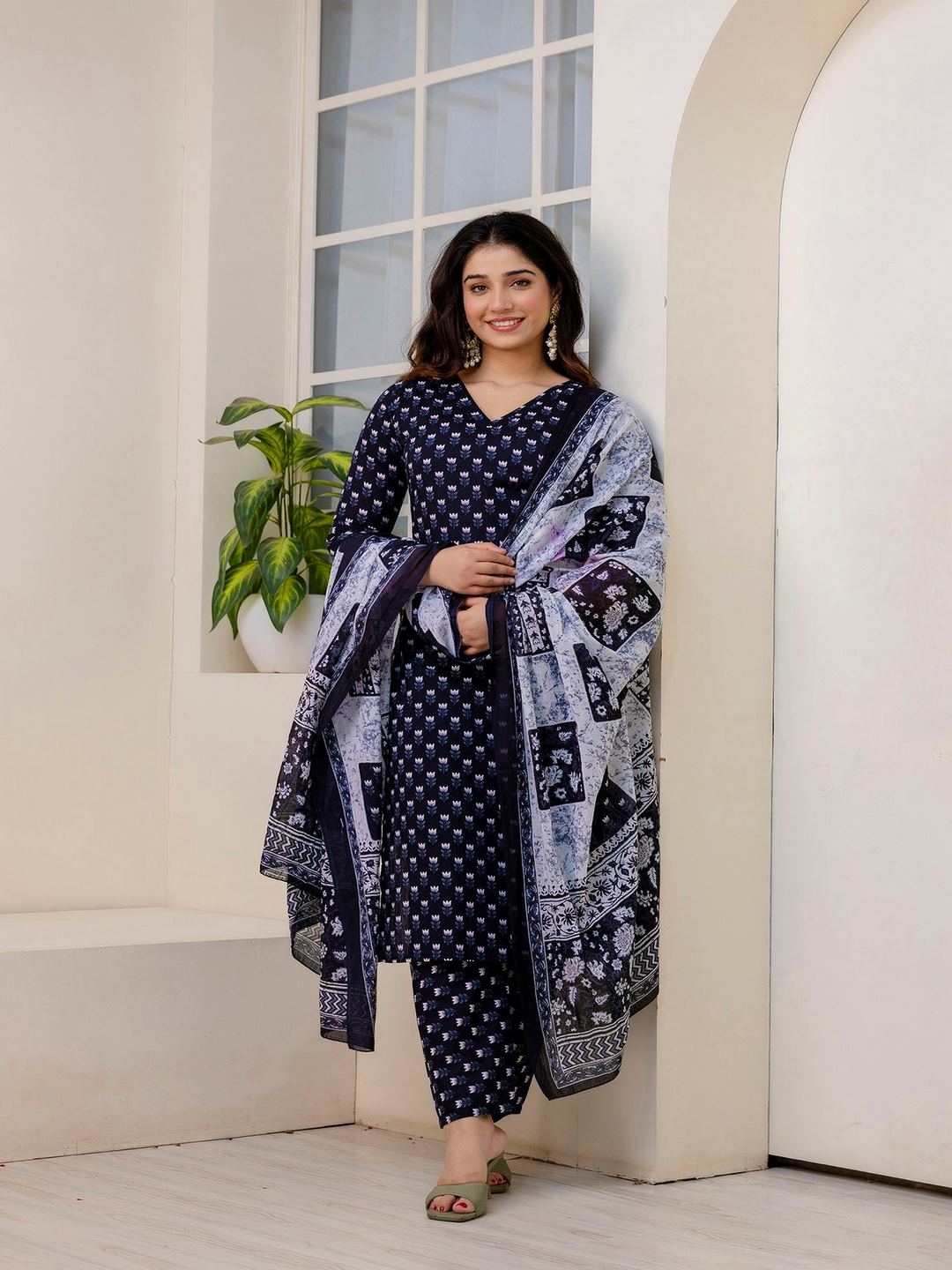 Black Ethnic Printed Kurta And Trouser With Dupatta