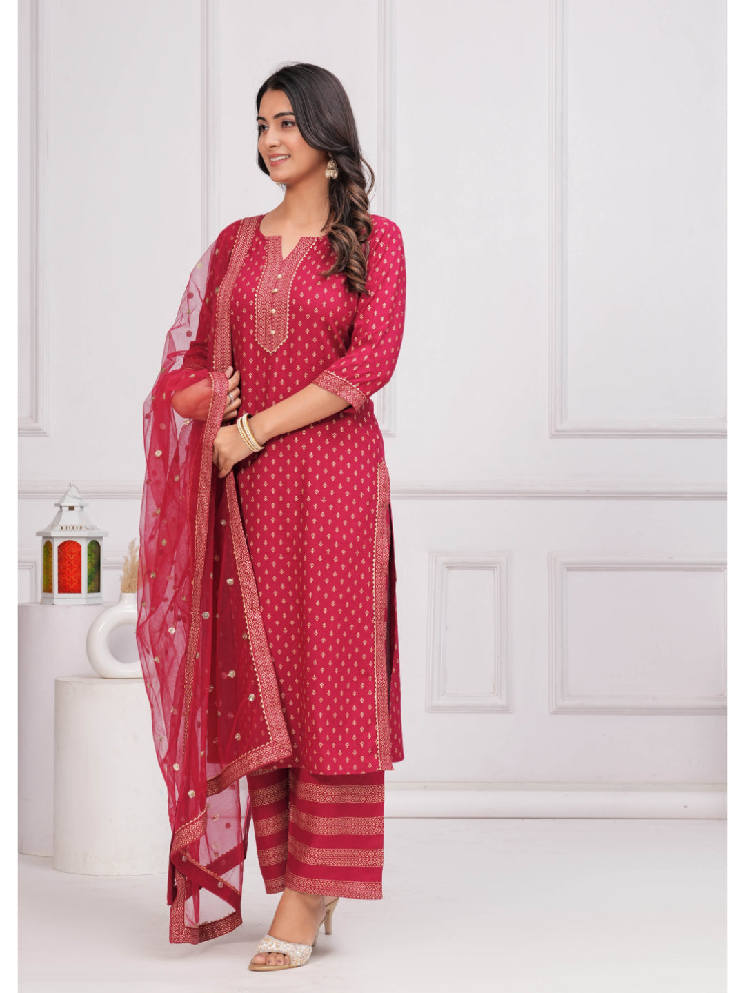 Pink Gold Printed Straight Kurta Set With Net Dupatta for Women