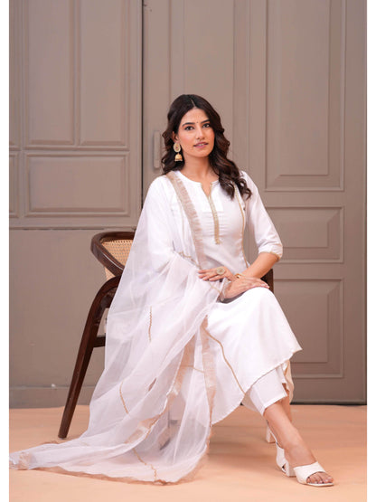 White Solid Kurta Set With Dupatta