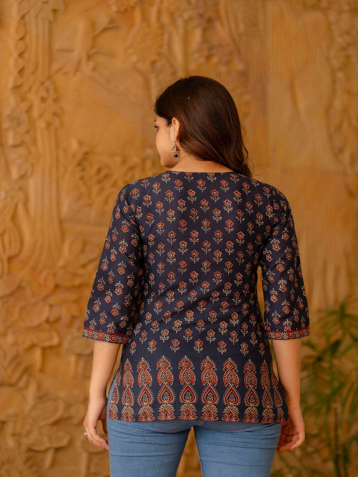 Blue Tunic With Three Quarter Sleeves