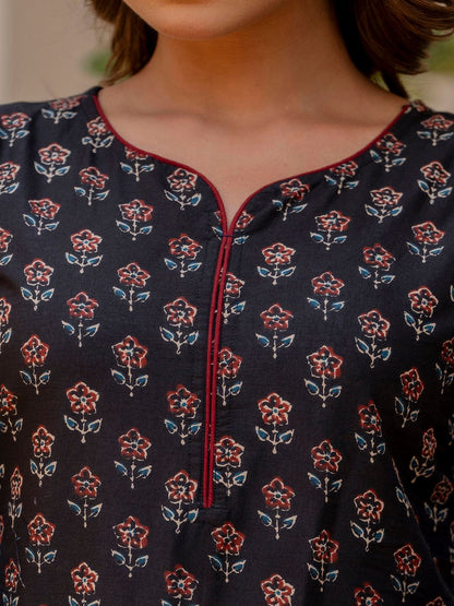 Black Tunic With Three Quarter Sleeves