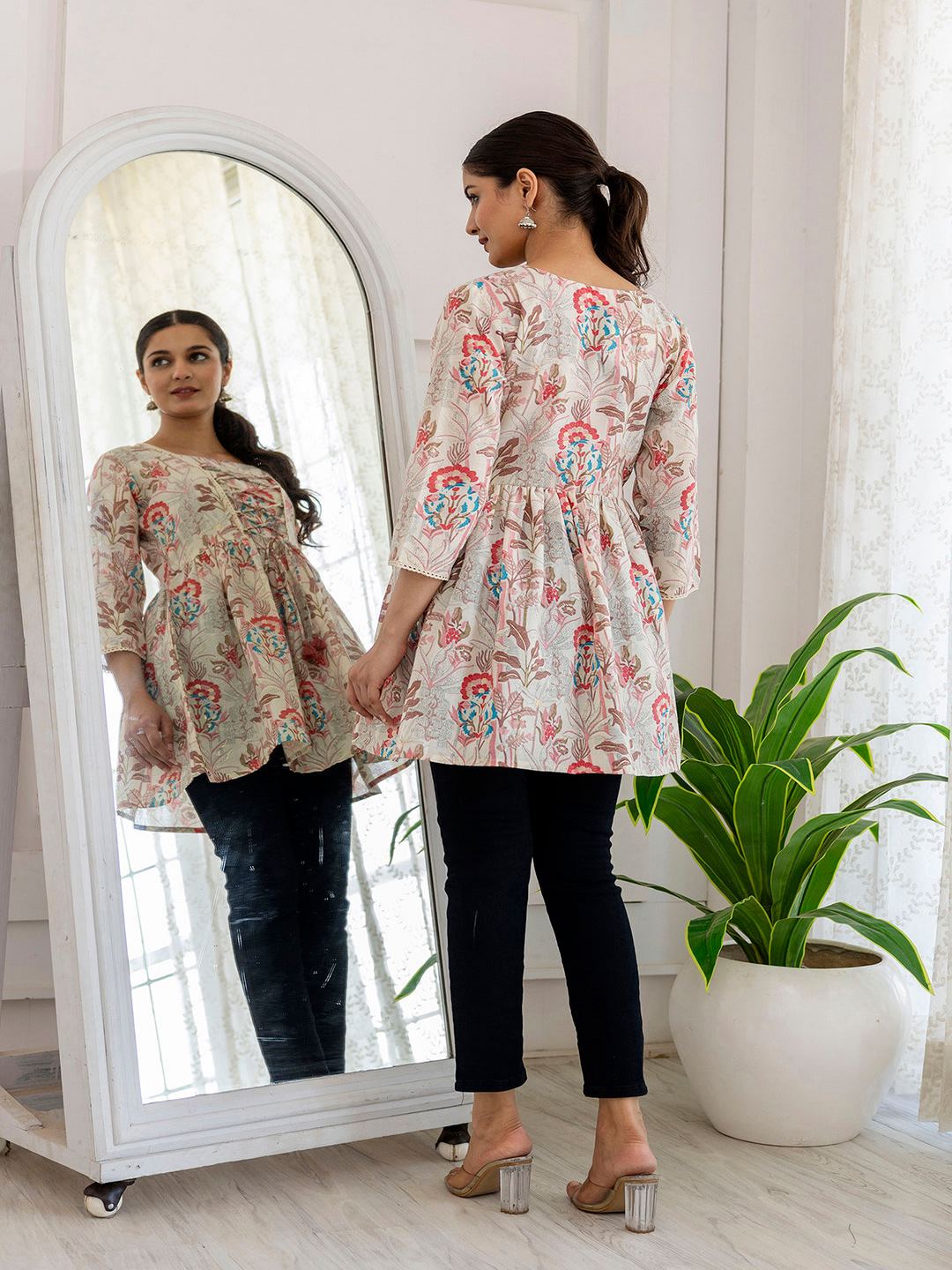 Off-White Printed V-Neck Peplum Tunic