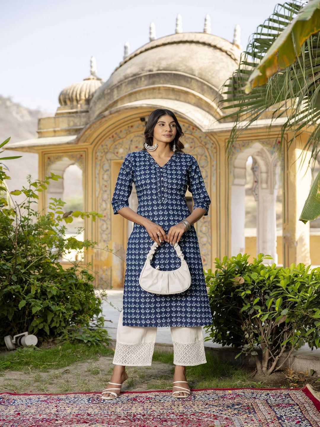 Blue Ethnic Printed Straight Kurta With Three Quarter Sleeves