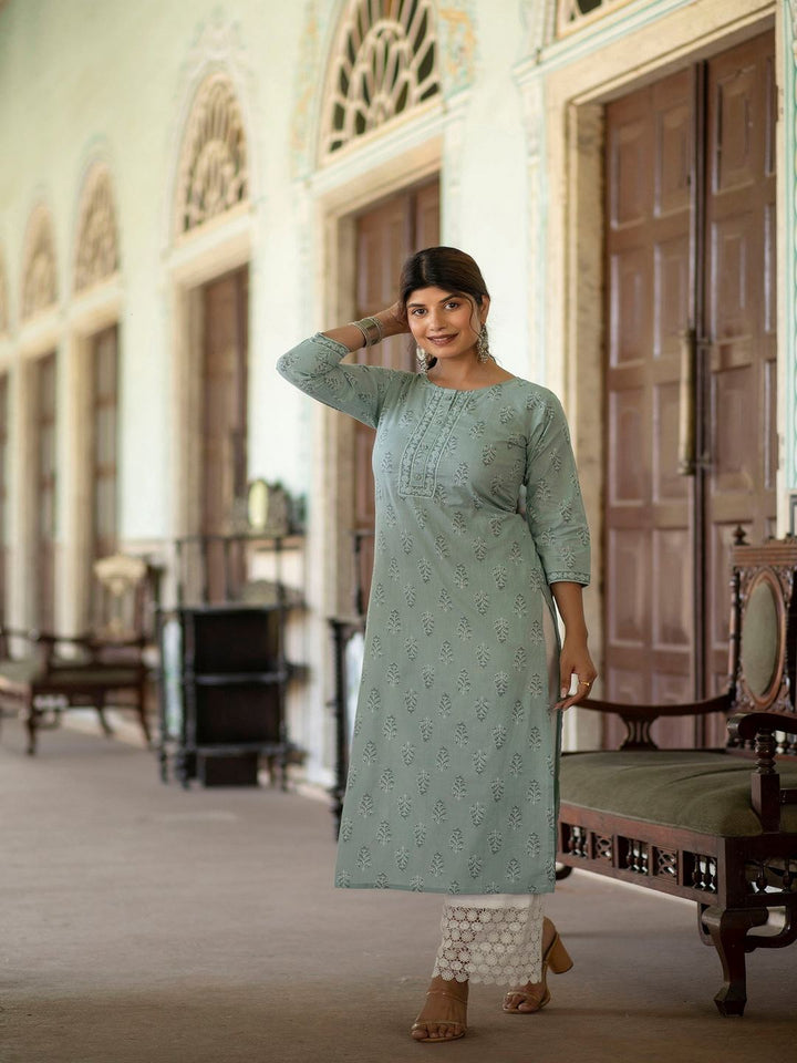 Green Ethnic Printed Straight Kurta With Three Quarter Sleeves