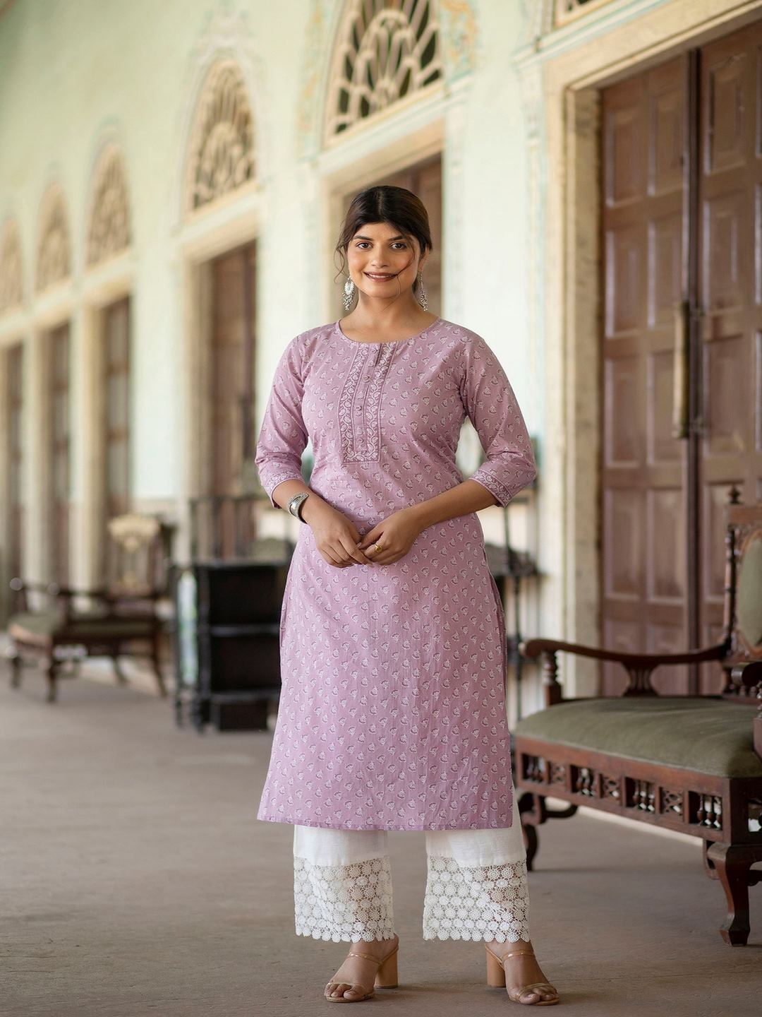 Purple Ethnic Printed Straight Kurta With Three Quarter Sleeves