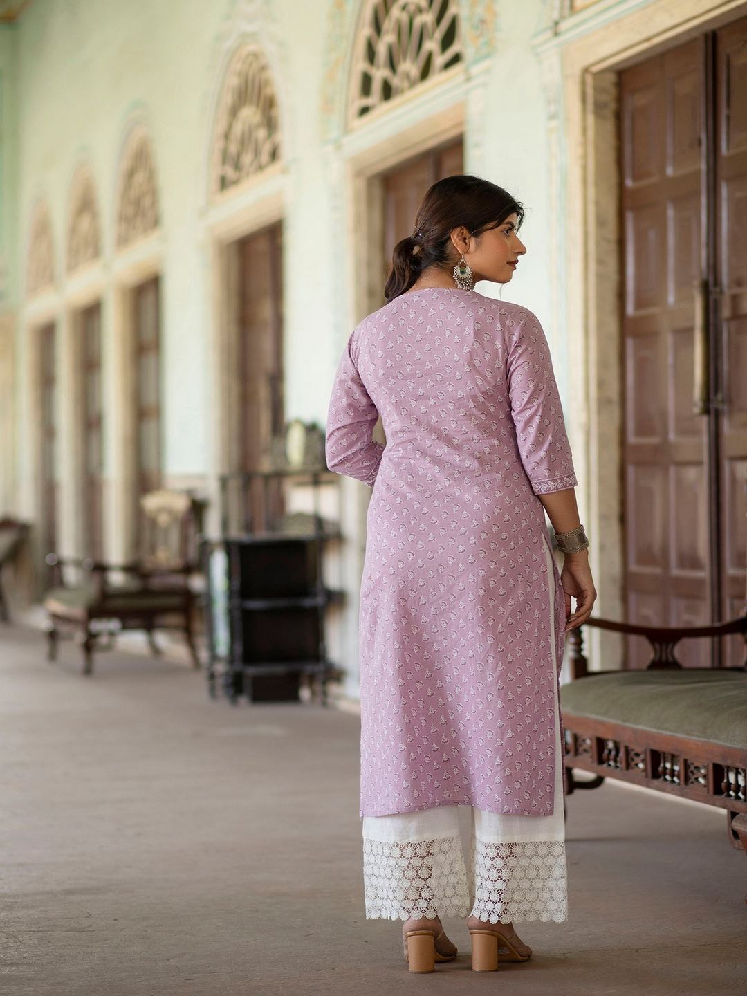 Purple Ethnic Printed Straight Kurta With Three Quarter Sleeves