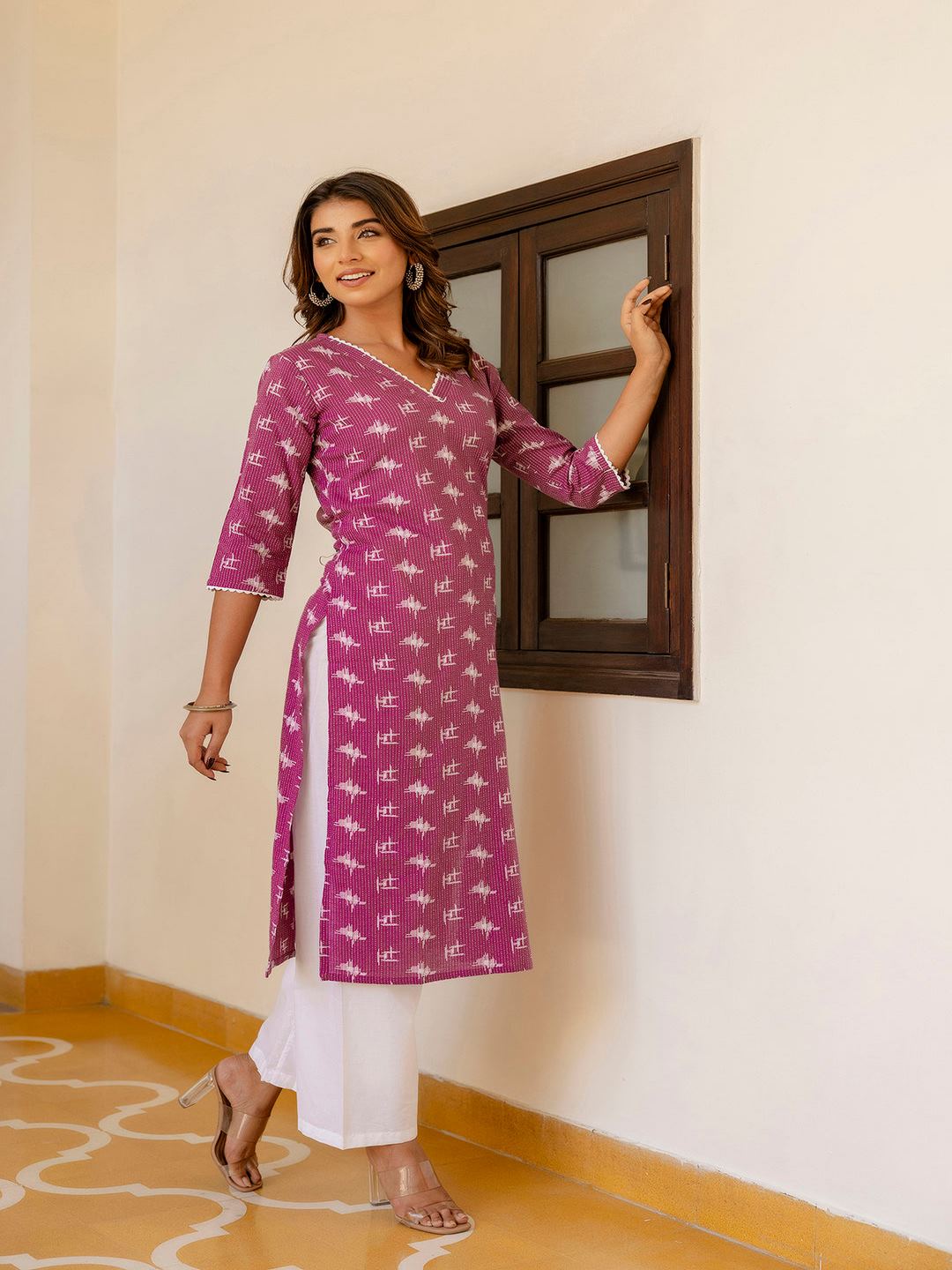 Purple Ethnic Printed Straight Kurta With Three Quarter Sleeves
