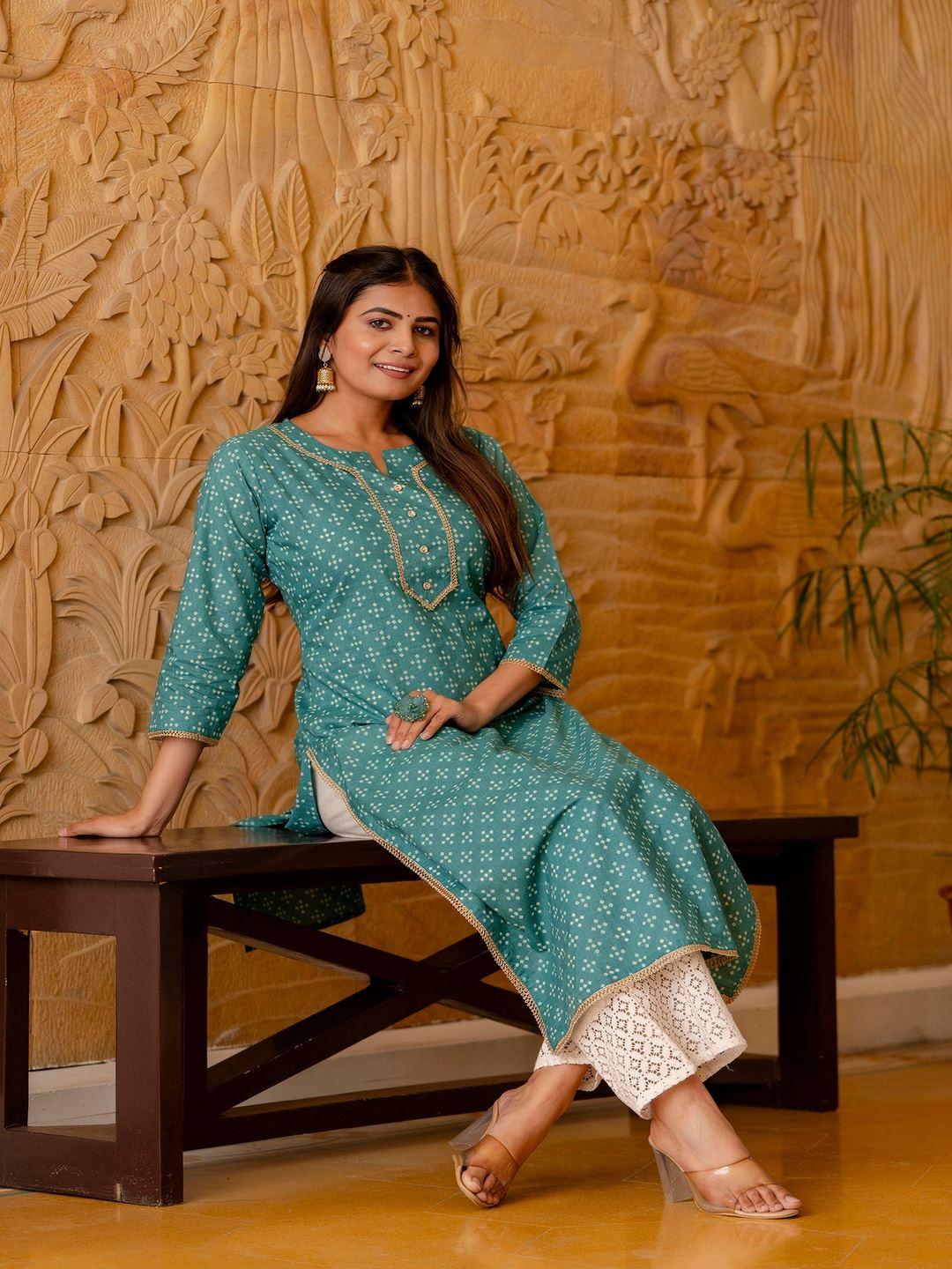 Green Bandhani Printed Straight Kurta