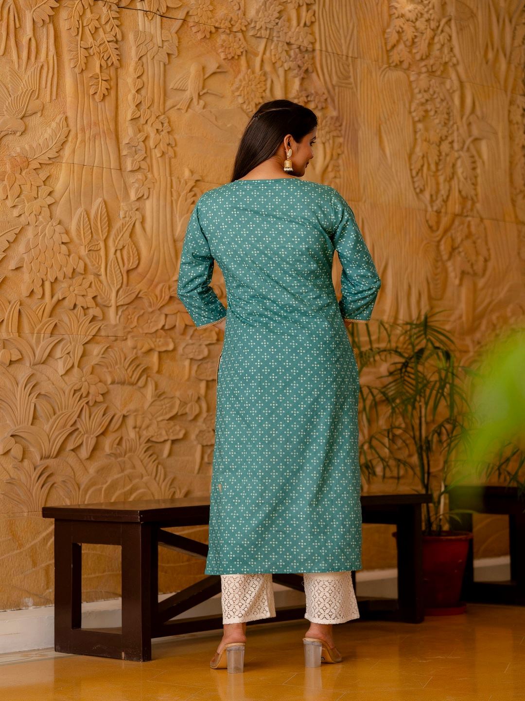 Green Bandhani Printed Straight Kurta