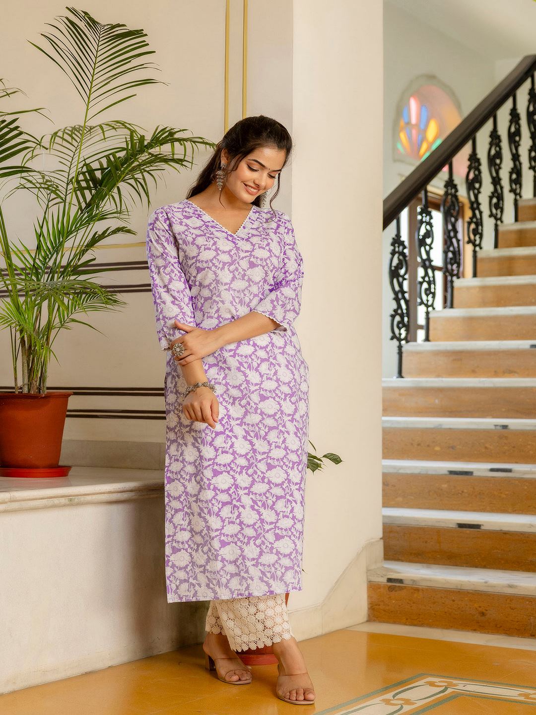 Purple Ethnic Printed Straight Kurta With Three Quarter Sleeves
