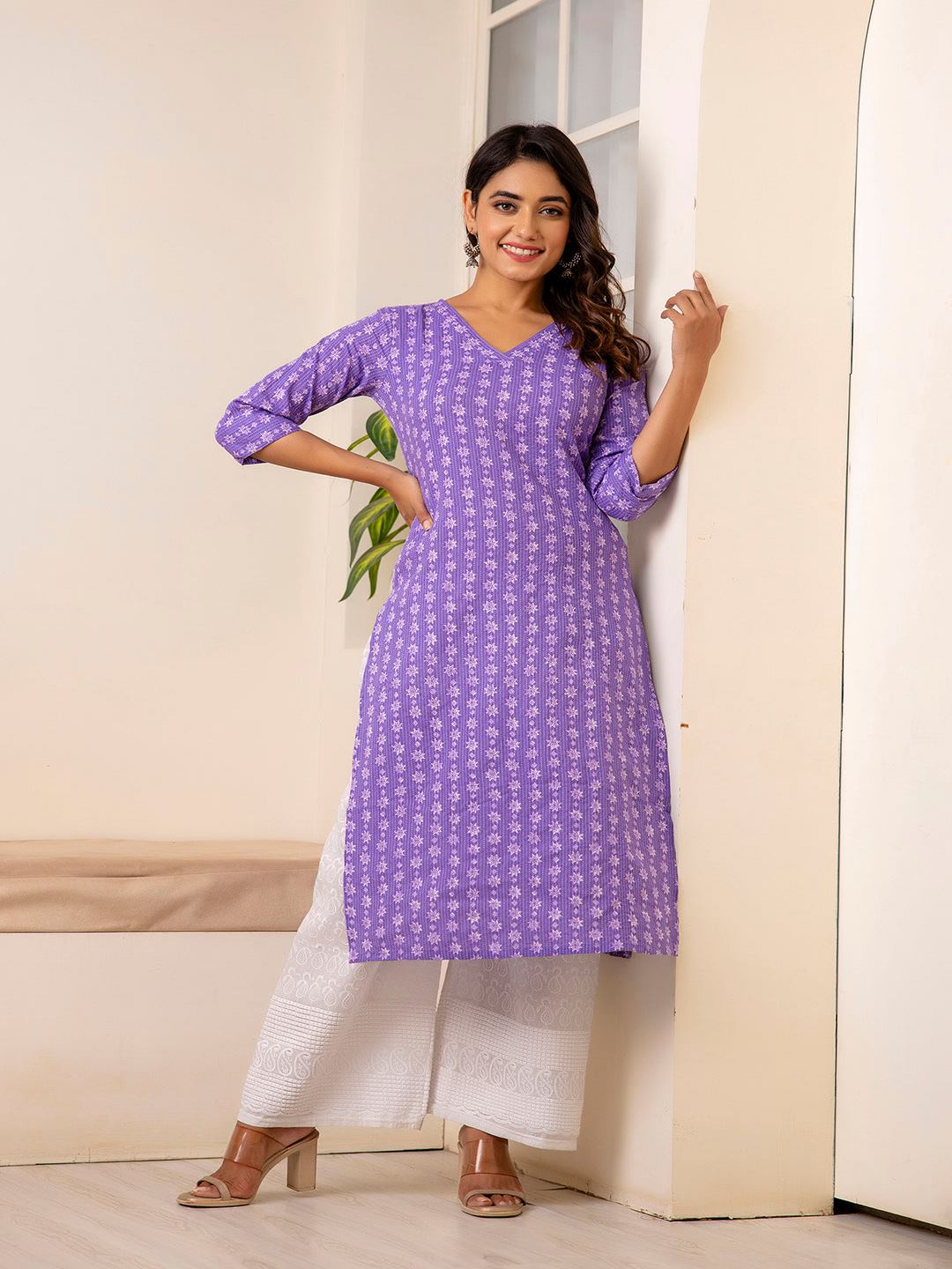 Purple Printed Straight Kurta With Three Quarter Sleeves