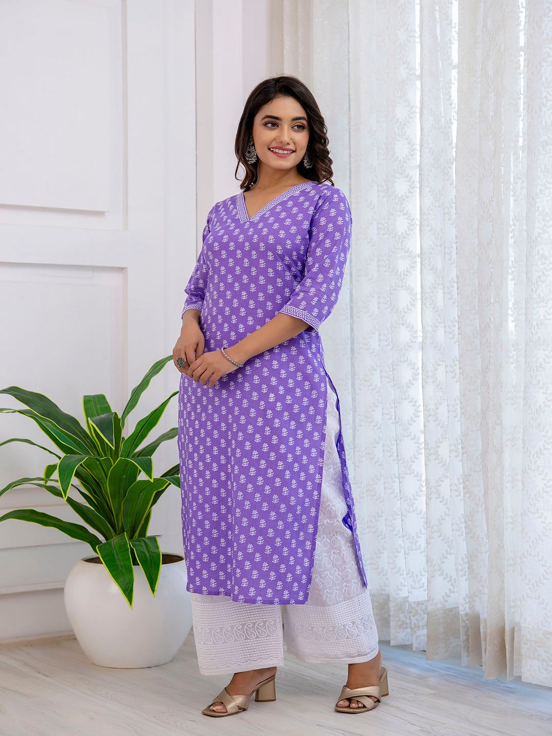 Purple Printed Straight Kurta With Three Quarter Sleeves