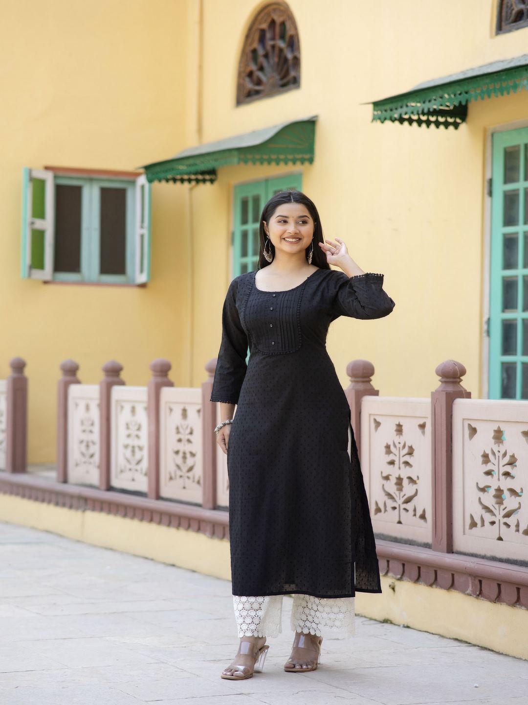 Black Dobby Straight Kurta With Three Quarter Sleeves