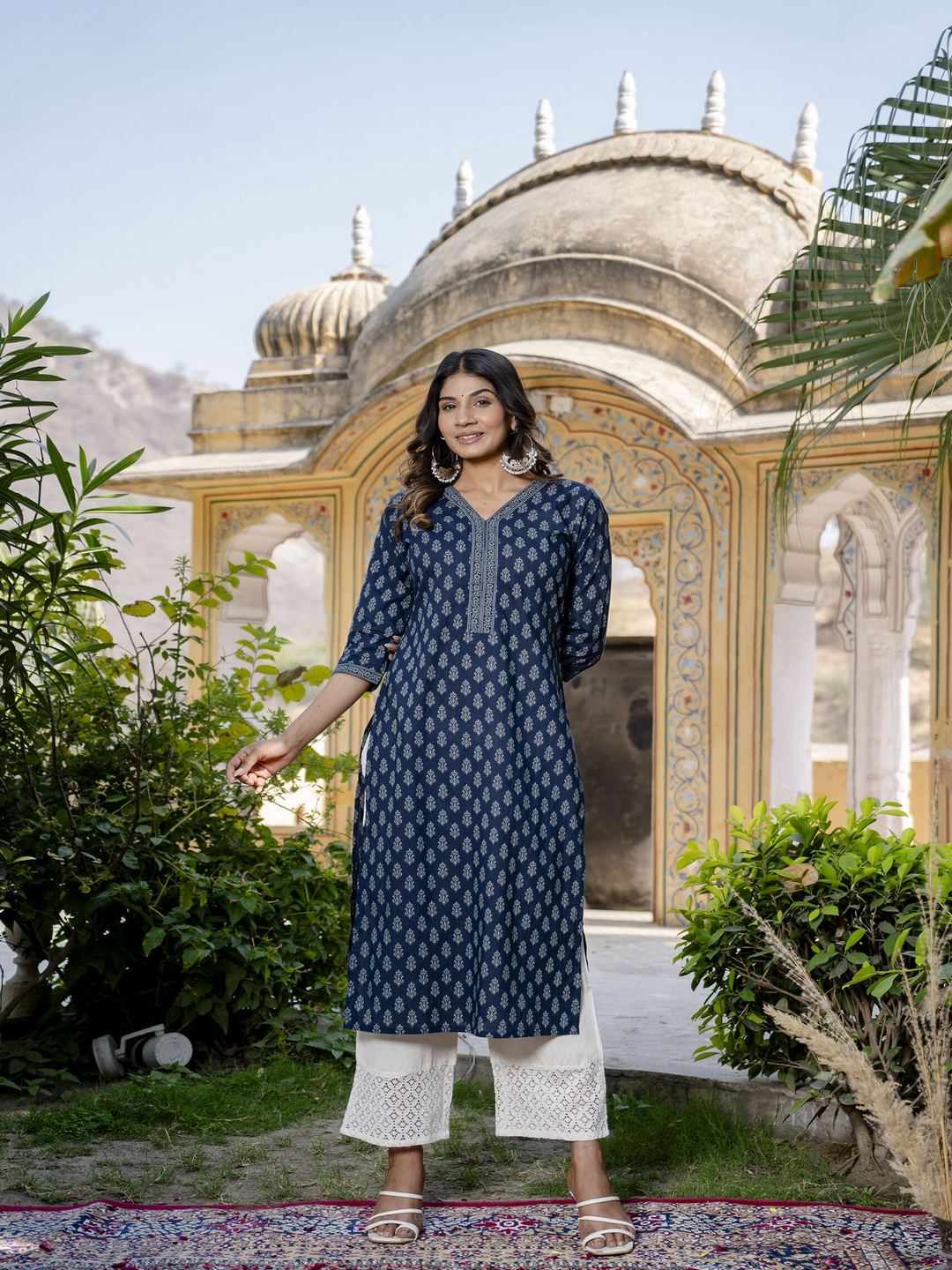 Blue Ethnic Printed Straight Kurta With Three Quarter Sleeves