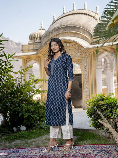 Blue Ethnic Printed Straight Kurta With Three Quarter Sleeves