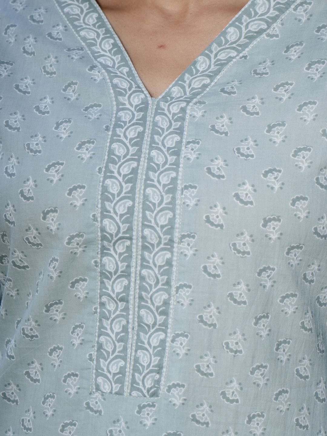 Green Ethnic Printed Straight Kurta With Three Quarter Sleeves