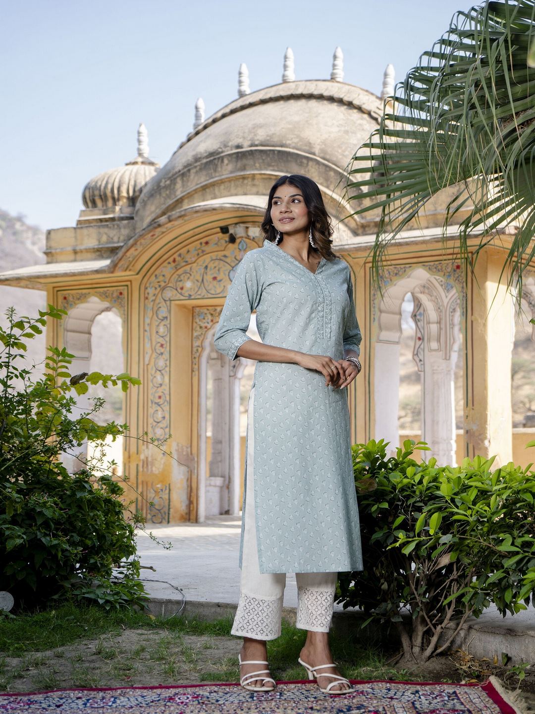 Green Ethnic Printed Straight Kurta With Three Quarter Sleeves