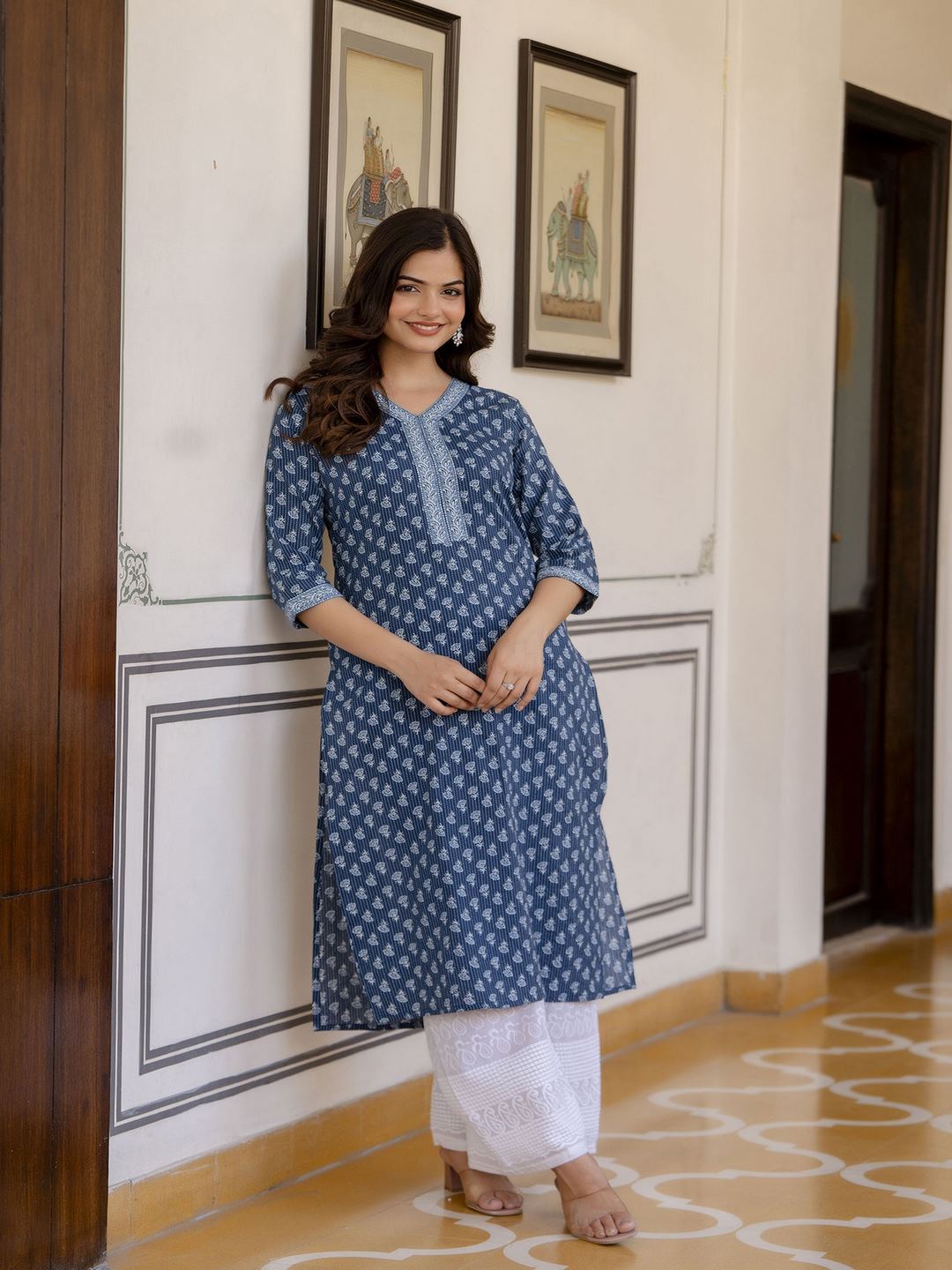 Blue Printed Straight Kurta With Three Quarter Sleeves