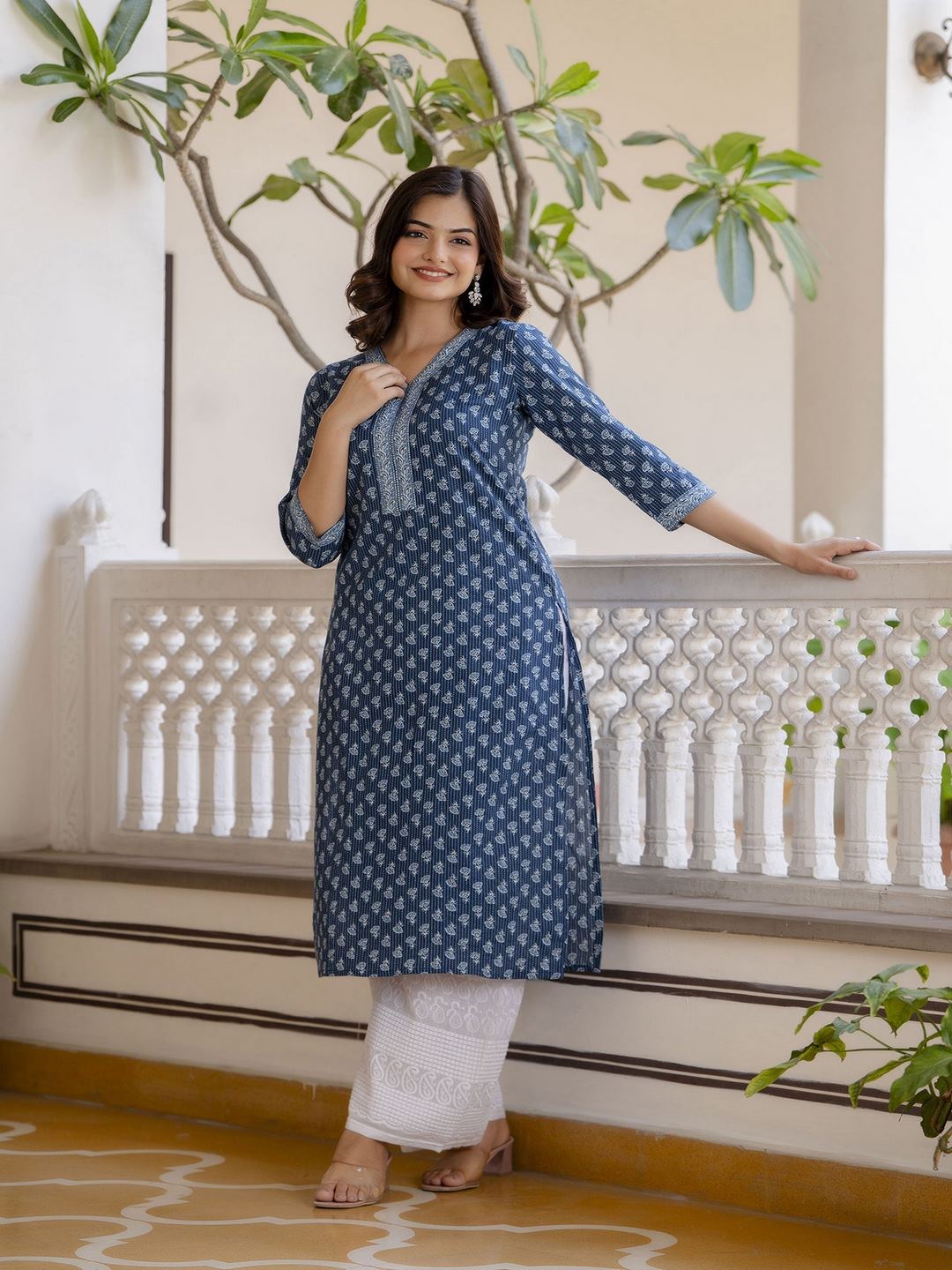 Blue Printed Straight Kurta With Three Quarter Sleeves