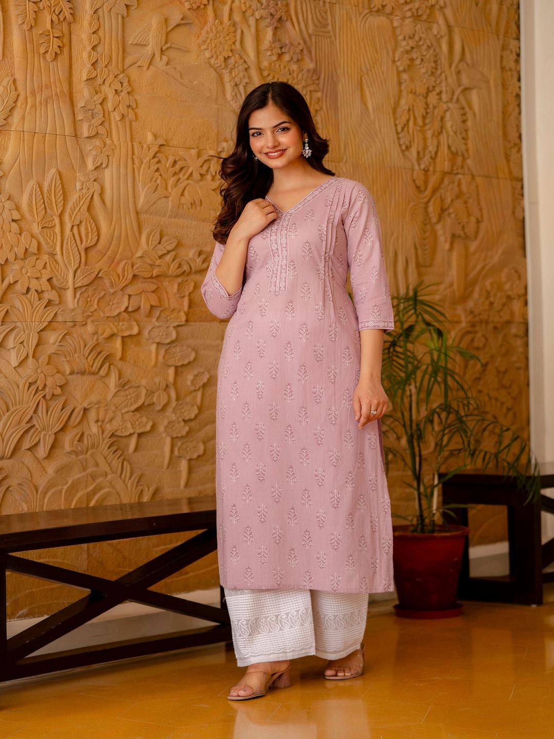 Purple Ethnic Printed Straight Kurta With Three Quarter Sleeves