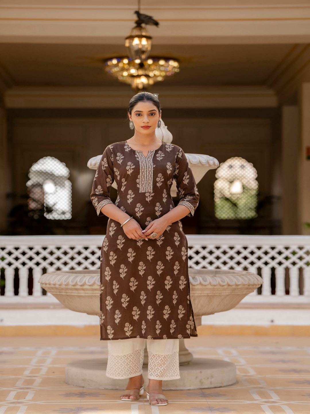 Brown Ethnic Printed Straight Kurta With Three Quarter Sleeves