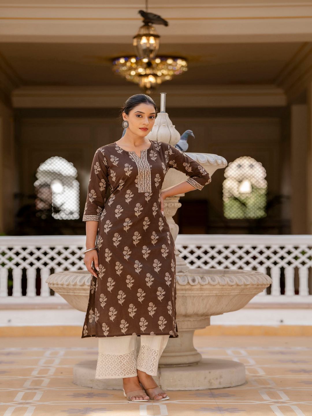 Brown Ethnic Printed Straight Kurta With Three Quarter Sleeves