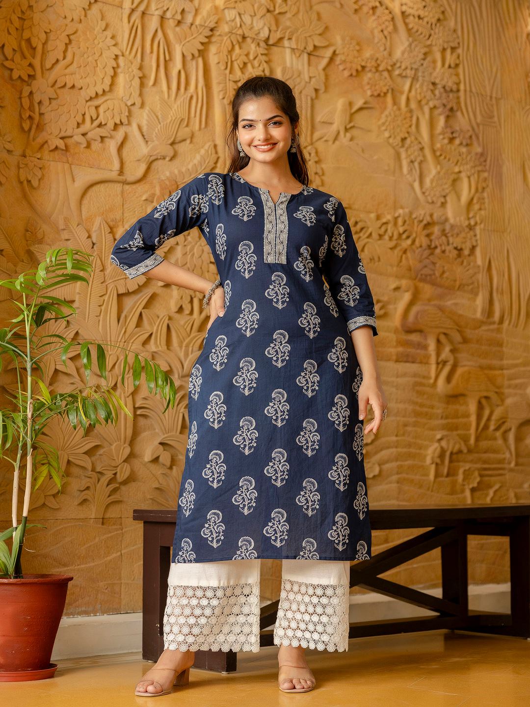 Blue Printed Straight Kurta With Three Quarter Sleeves
