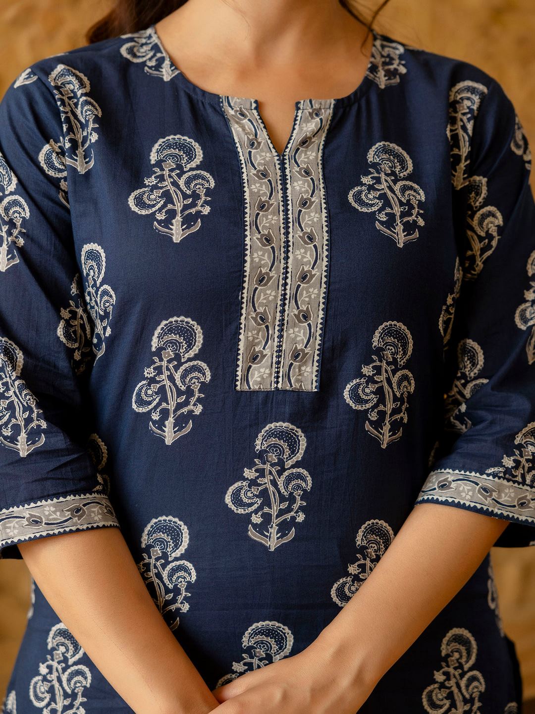 Blue Printed Straight Kurta With Three Quarter Sleeves
