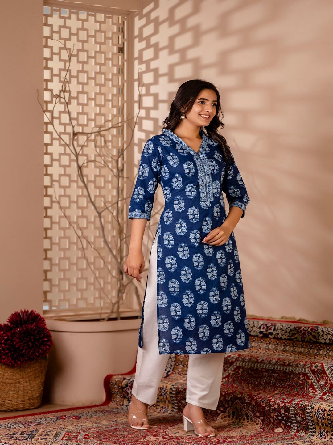 Blue Printed Straight Kurta With Three Quarter Sleeves