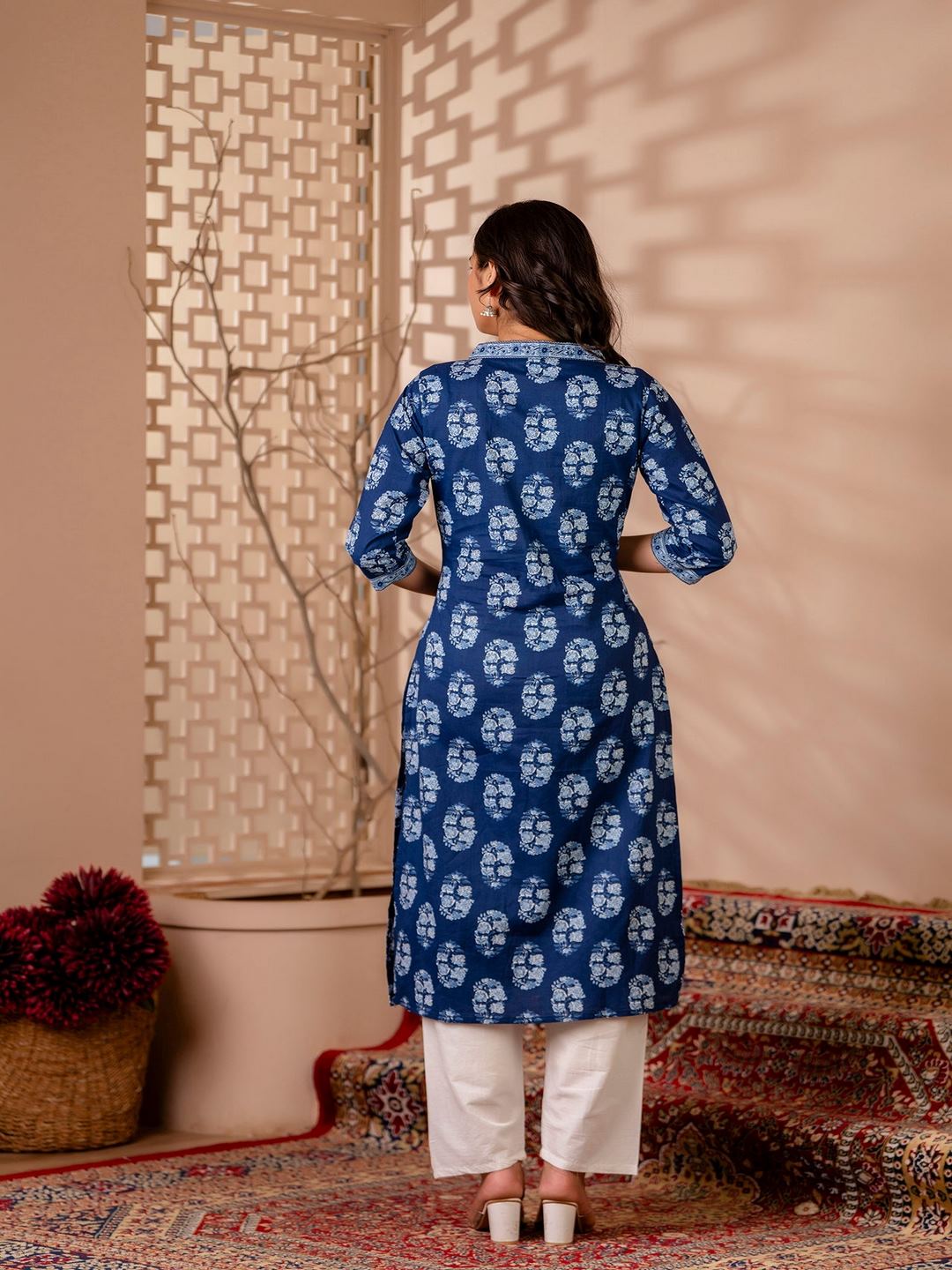 Blue Printed Straight Kurta With Three Quarter Sleeves