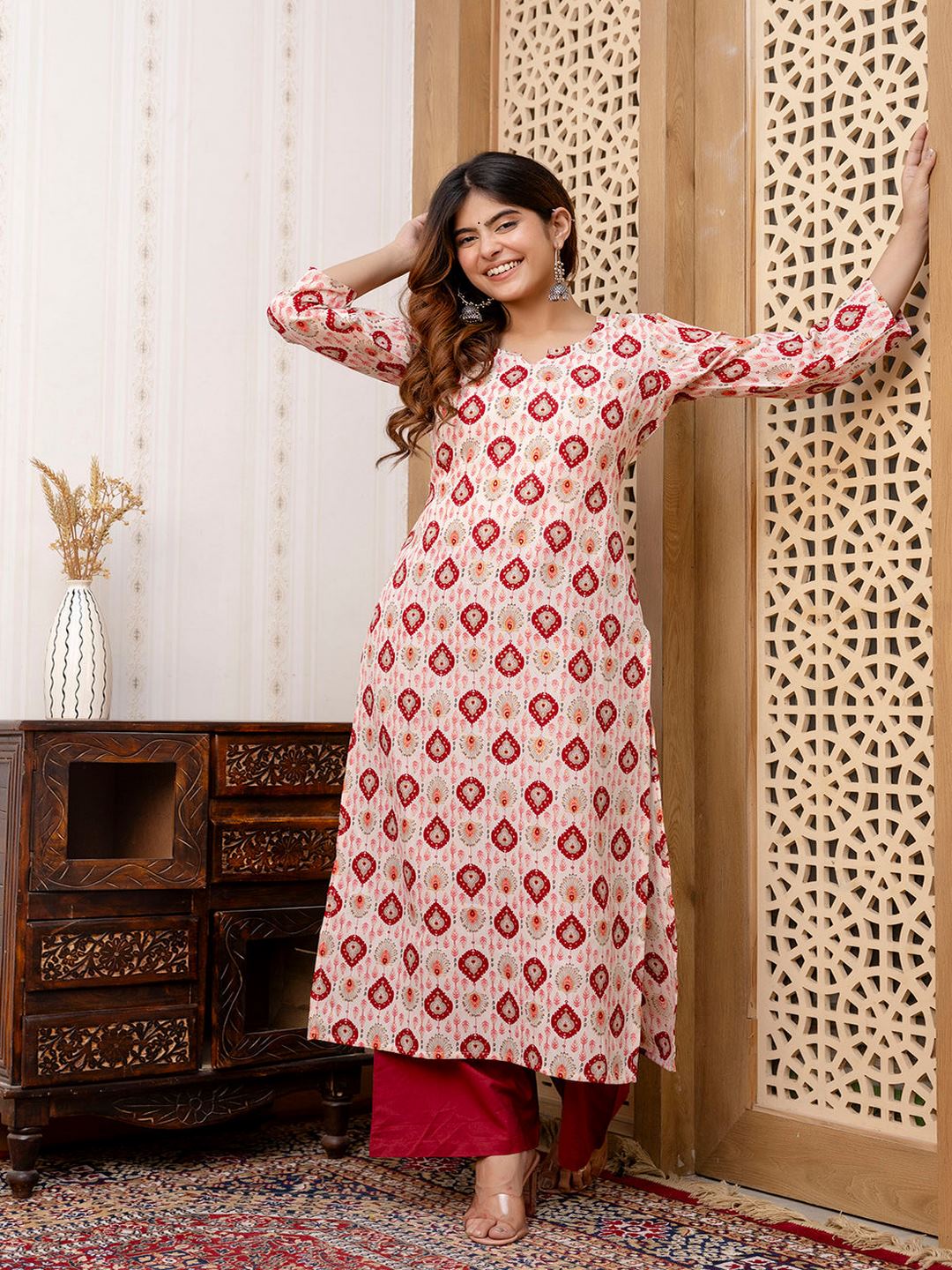 Maroon And Off White Printed Straight Kurta
