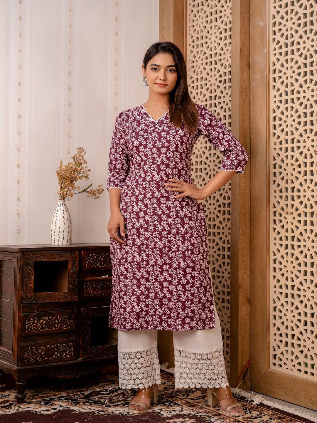 Purple Printed Straight Kurta With Three Quarter Sleeves