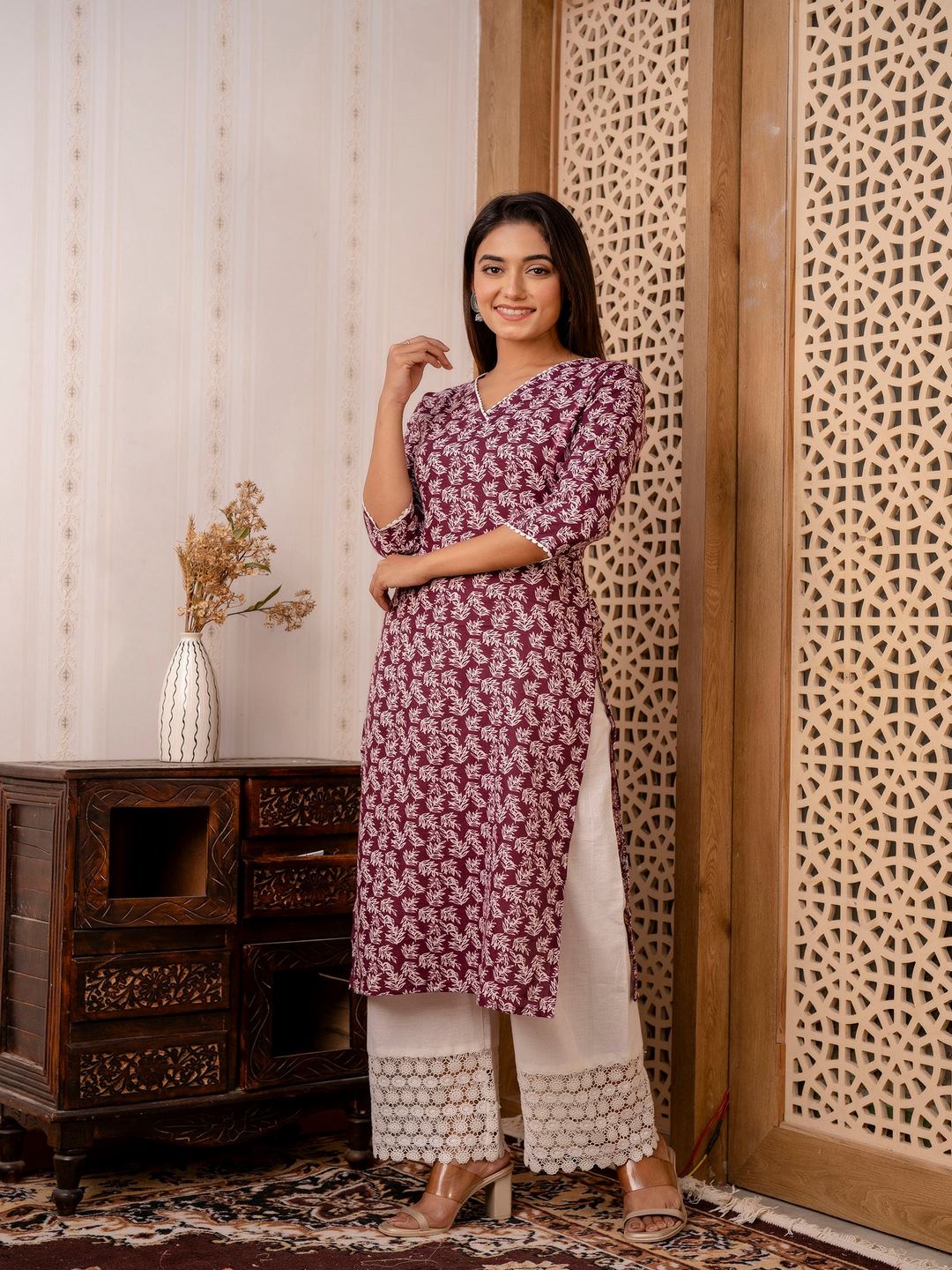 Purple Printed Straight Kurta With Three Quarter Sleeves