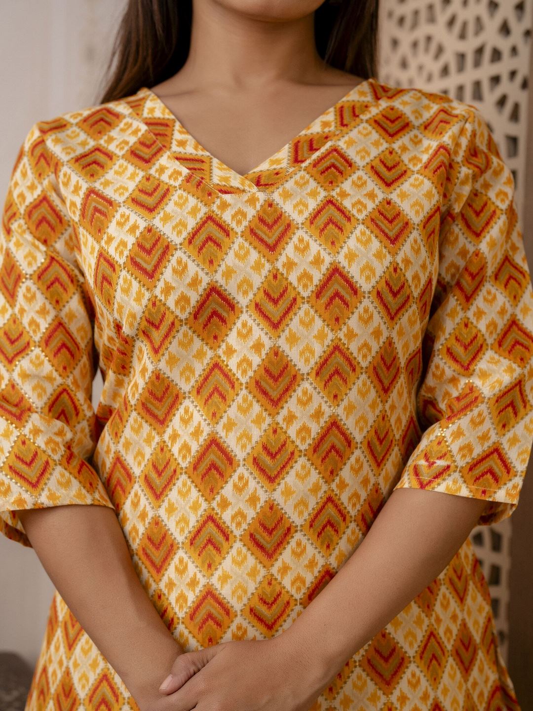 Yellow Printed Straight Kurta With Three Quarter Sleeves