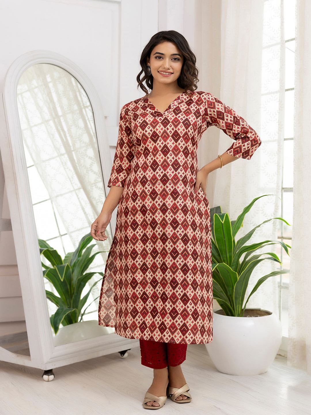 Maroon Printed Straight Kurta With Three Quarter Sleeves