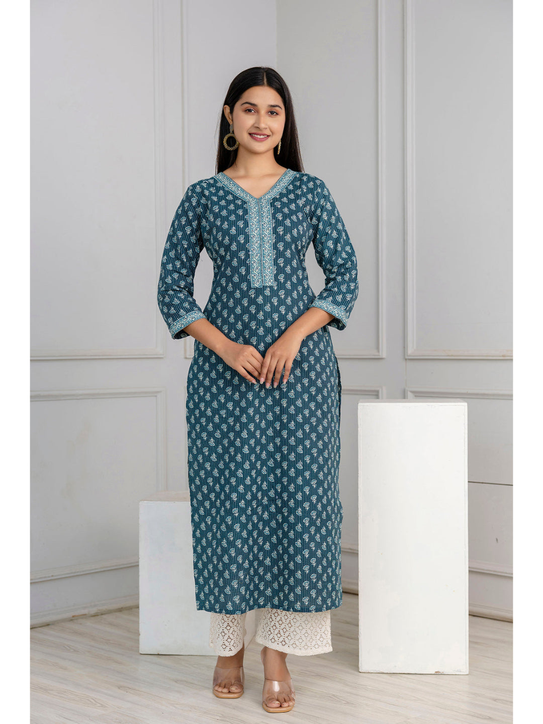 Green Printed Straight Kurta With Three Quarter Sleeves