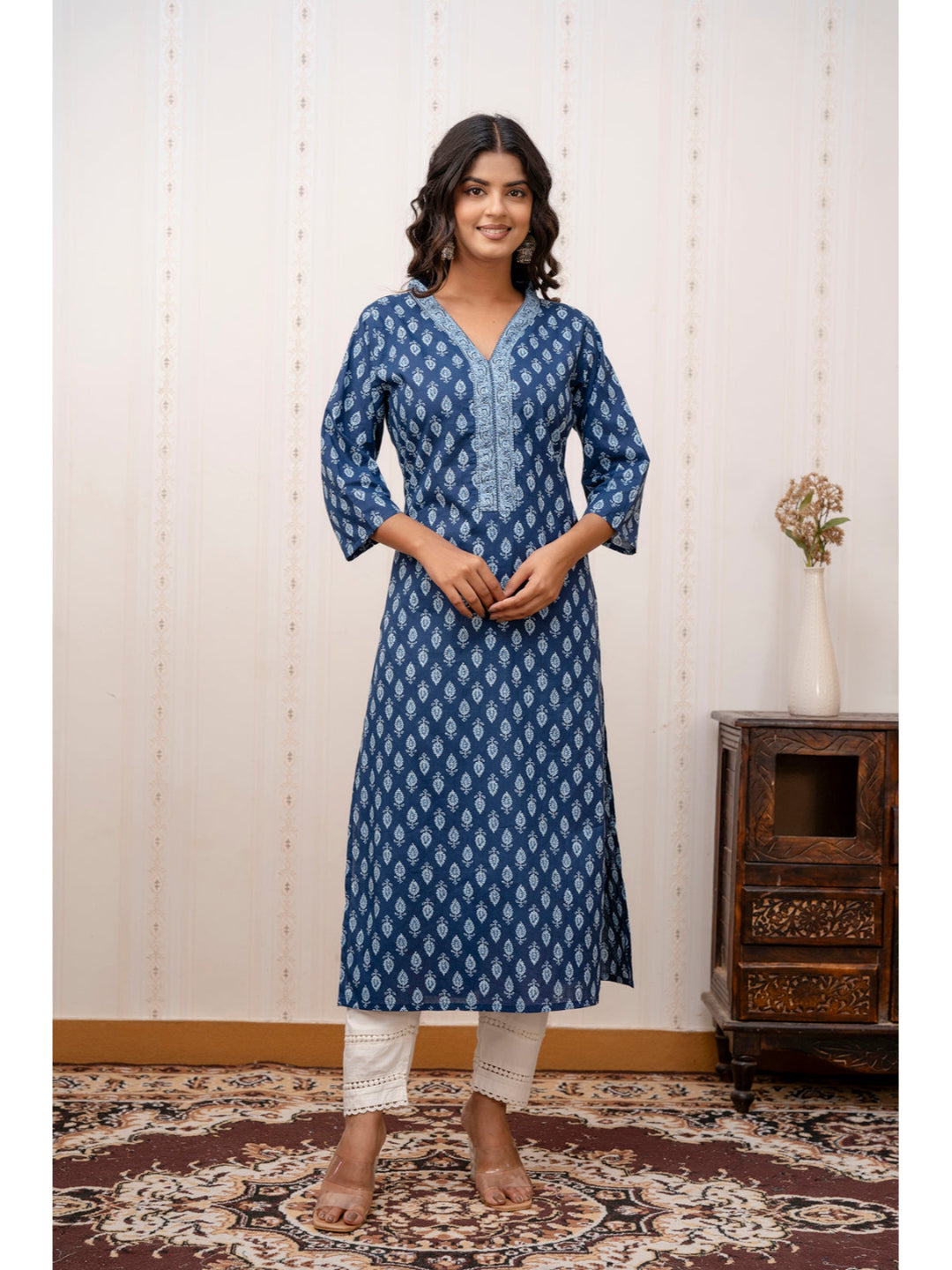 Blue Printed Straight Kurta with Three Quarter Sleeves