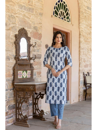 Blue Printed Straight Kurta with Three Quarter Sleeves