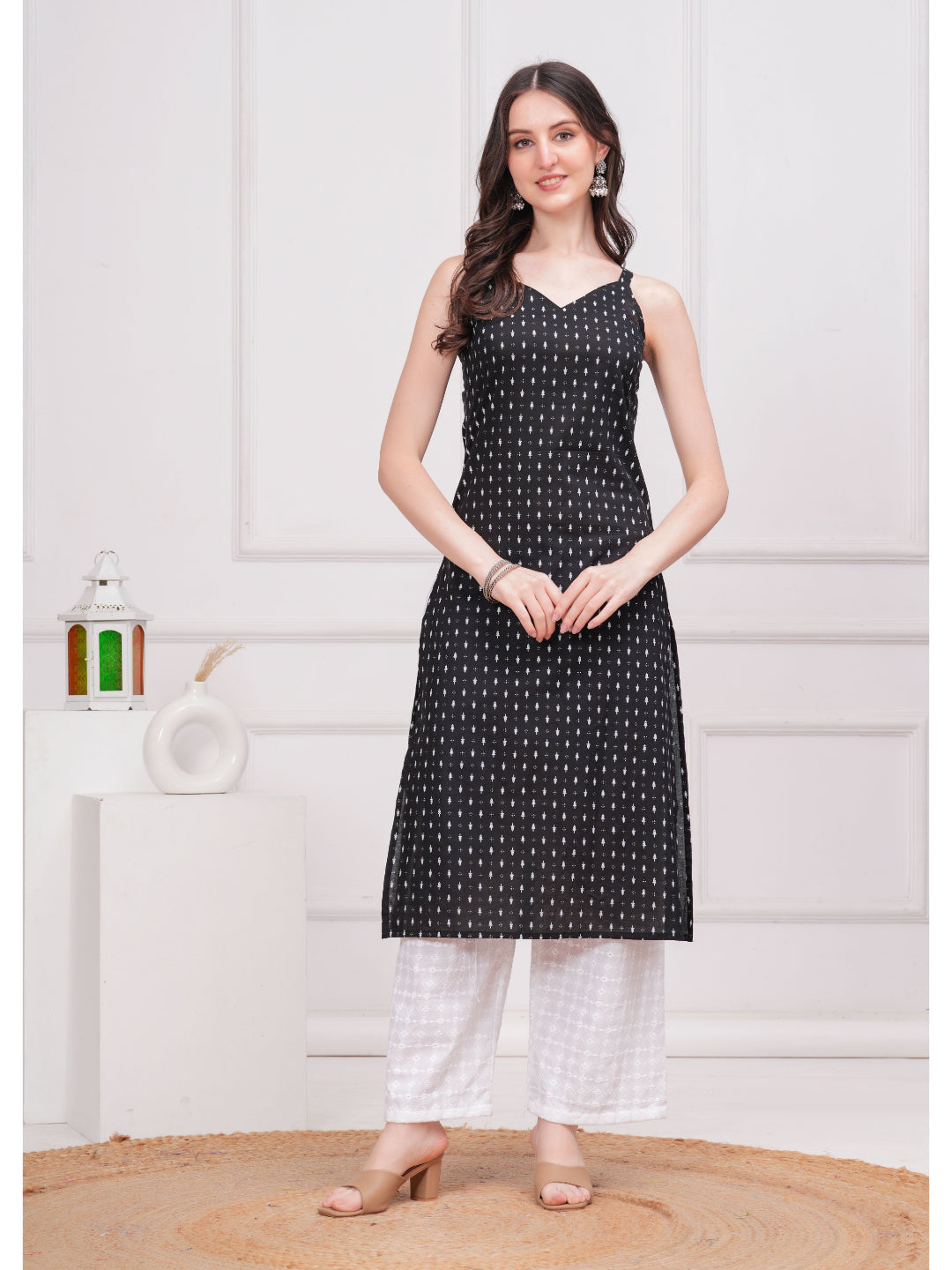 Black Printed Straight Shoulder Straps Kurta