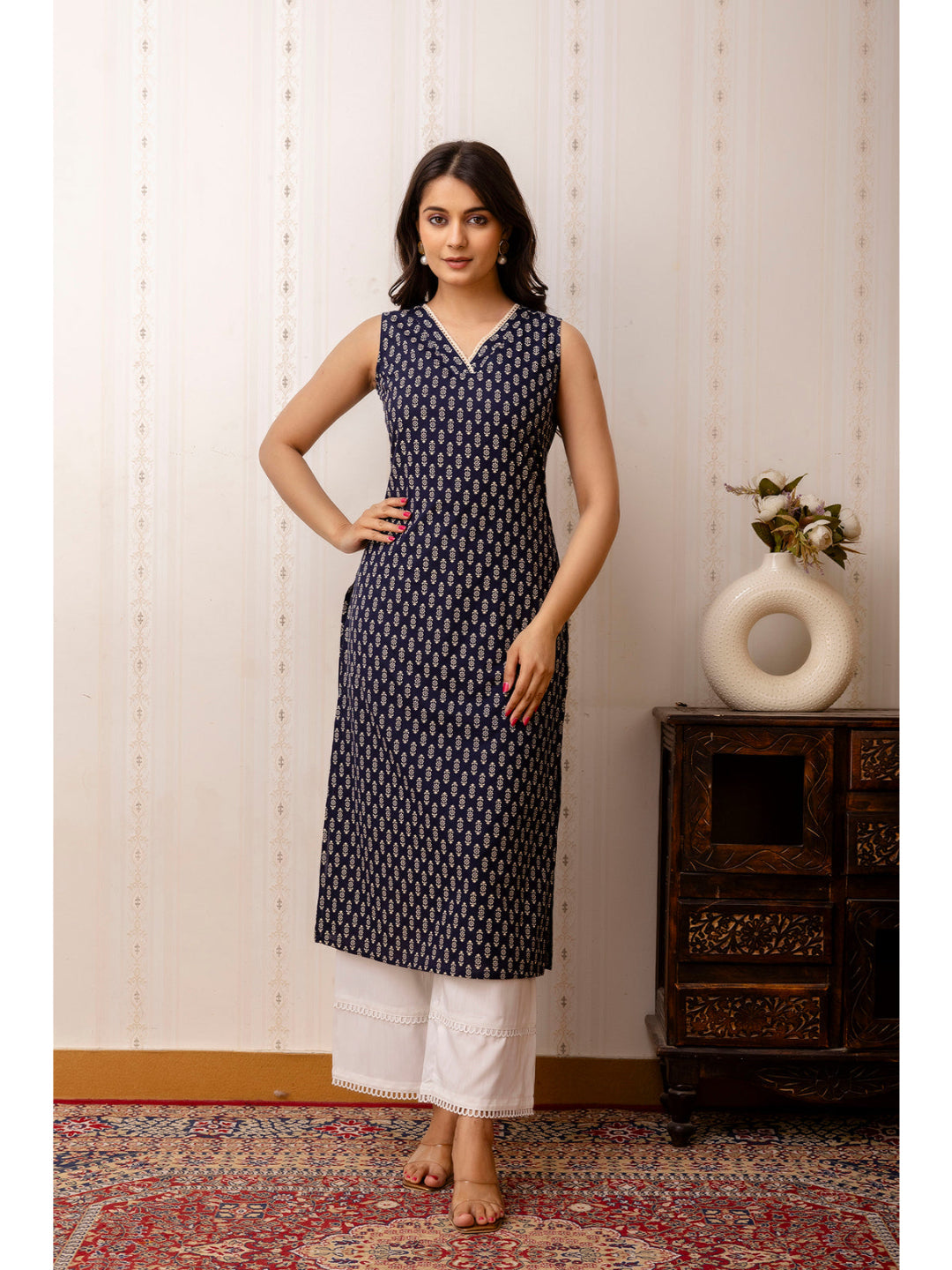 Navy Blue Printed Straight Shoulder Straps Kurta