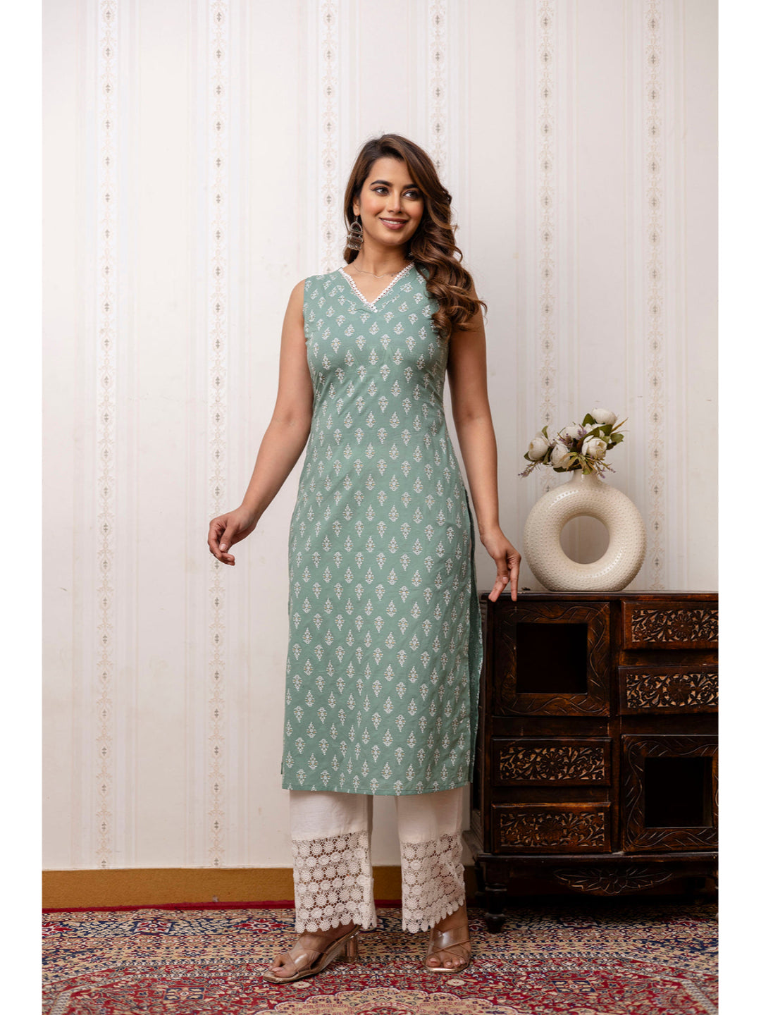 Green Printed Straight V-Neck Kurta
