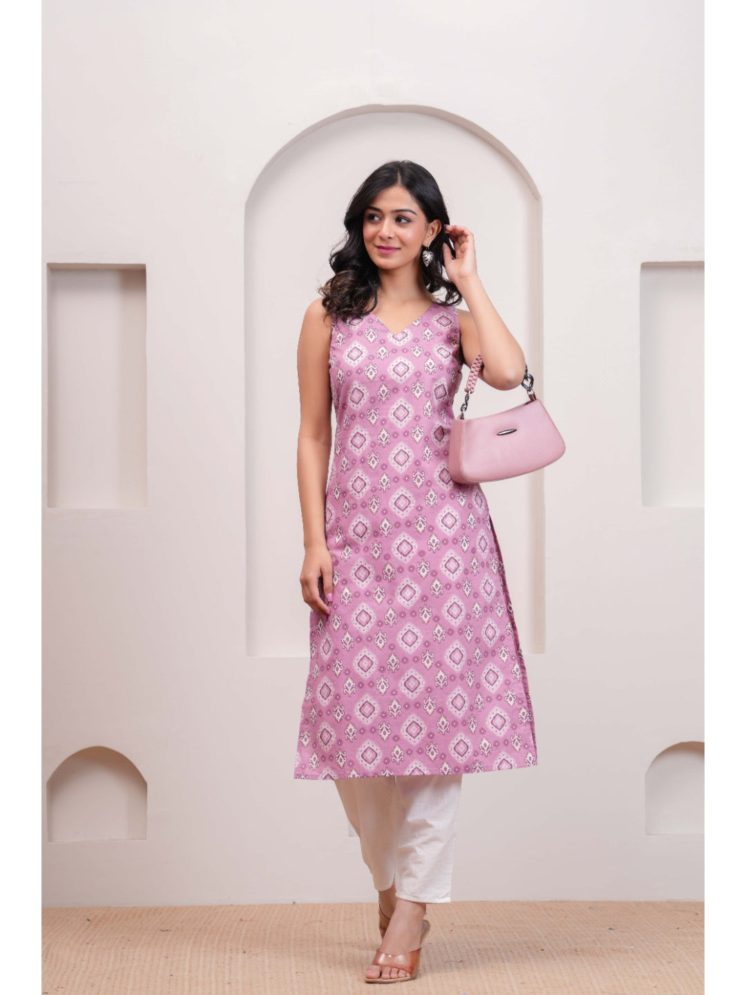 Mauve Printed Straight Sleeveless Kurta