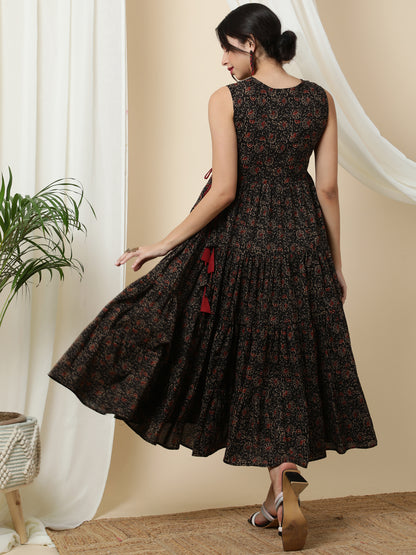 Cotton  Calf Length Printed  Sleeveless V-Neck Dress