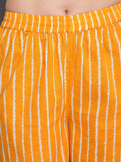 Printed Straight Calf Length 3/4 Sleeves Round Neck Cotton Kurta & Palazzo (Preorder)