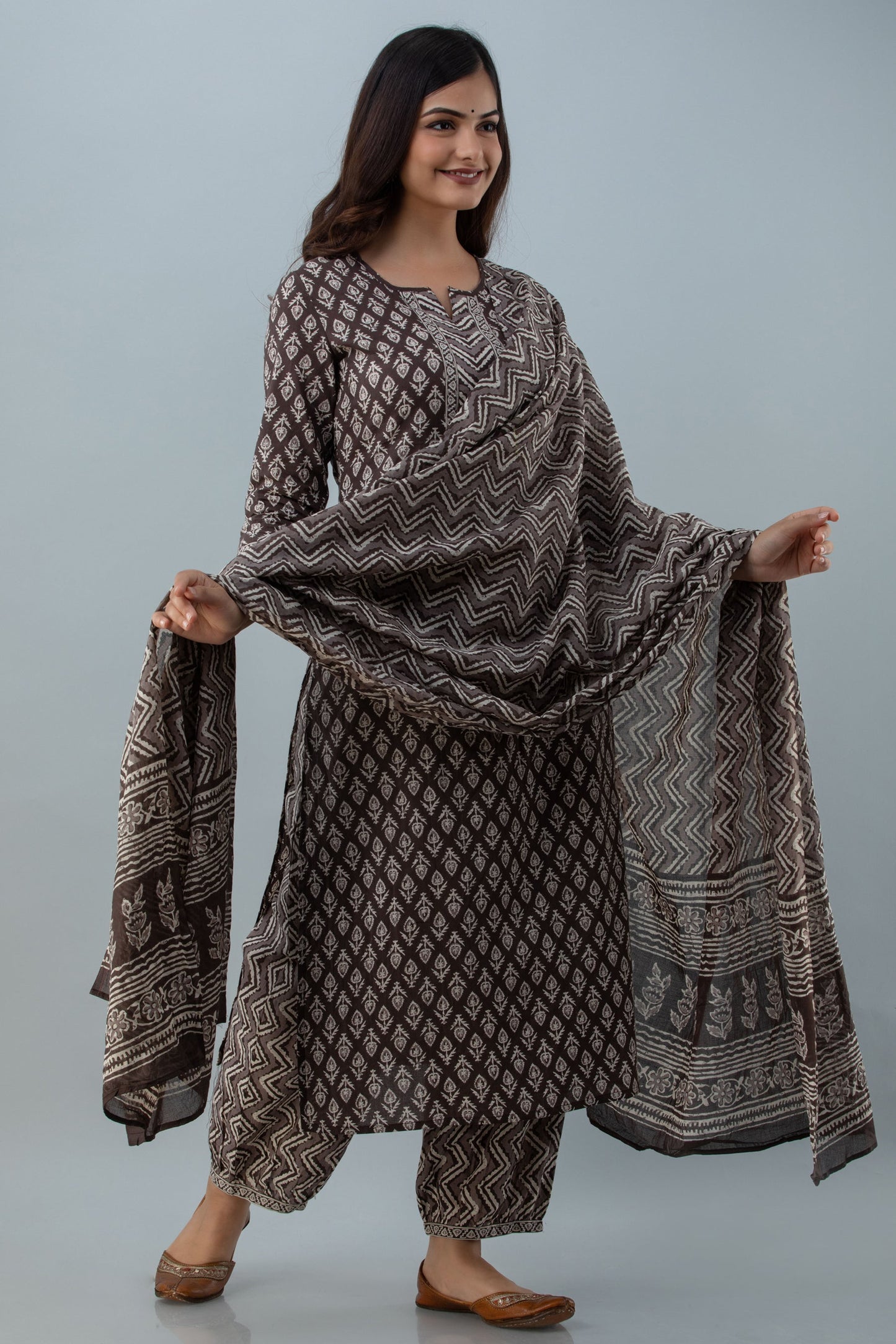 Printed Straight Calf Lenth 3/4 Sleeves Round Neck Cotton Kurta Set (Preorder)