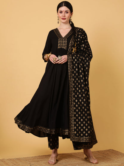 Rayon  Calf Length Solid Flared 3/4 Sleeves V-Neck Kurta Bottom Dupatta Set (Preorder)